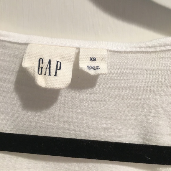 Flowy white blouse - Picture 3 of 3